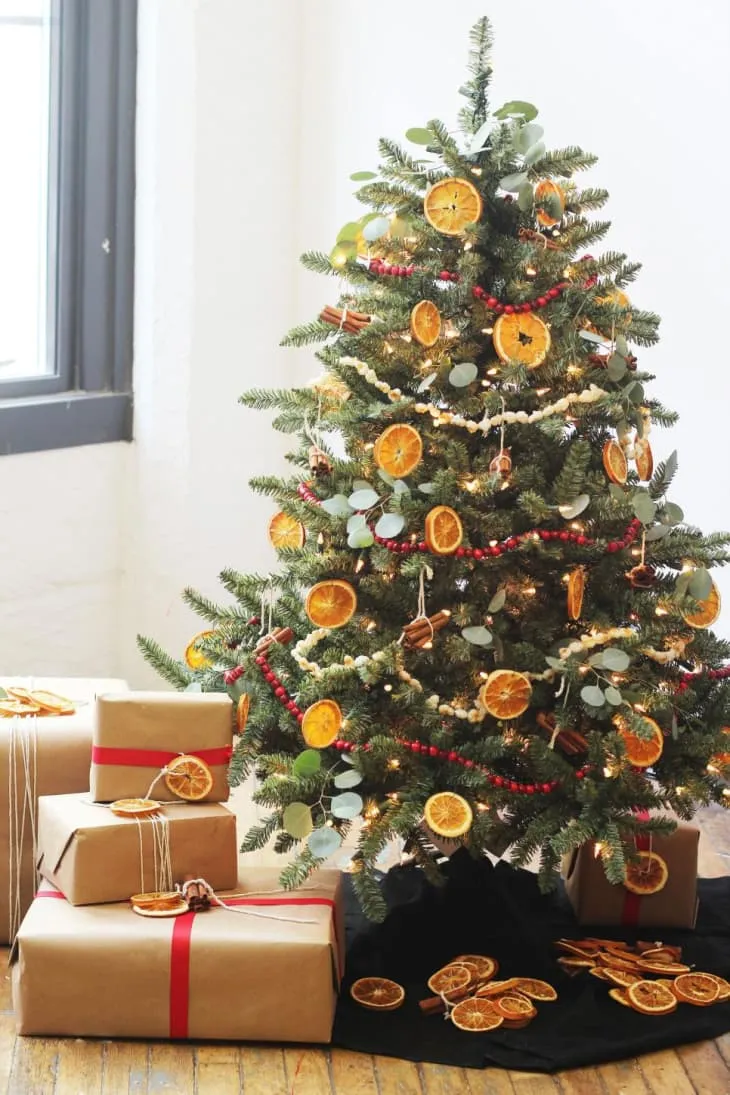 How To Decorate for Christmas With Only a Trip to the Grocery Store |  Apartment Therapy