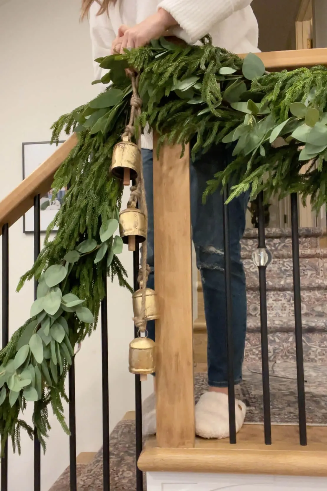 How to Decorate With Christmas Garland on a Staircase | Crystel Montenegro  Home
