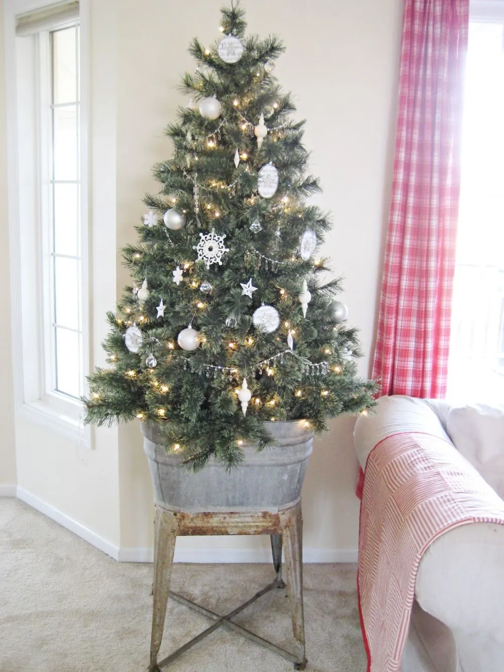 How To Decorate With Mini Christmas Trees - Cute And Practical Ideas