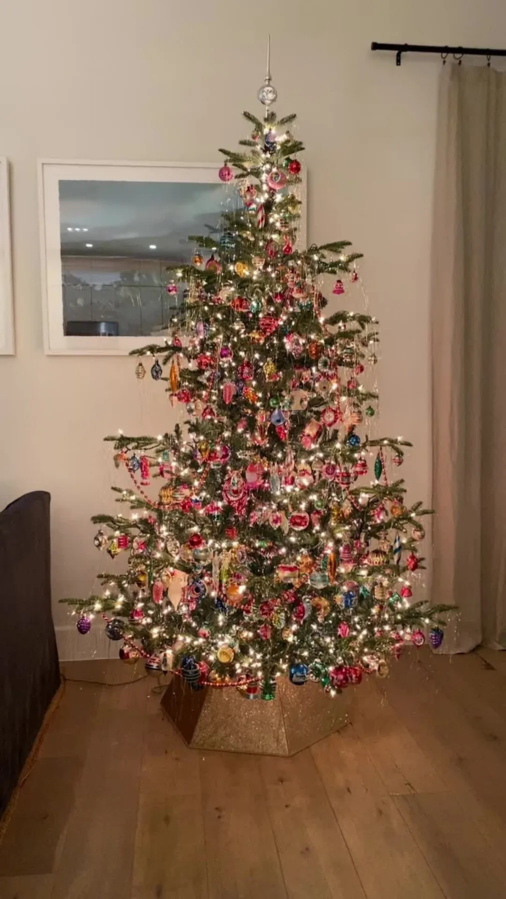 How to Decorate Your Christmas Tree with Eva Smith