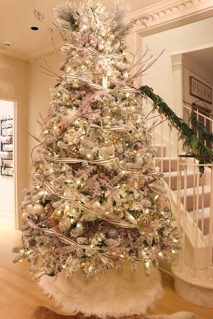How to Easily Design the Most Admired Christmas Tree with Ribbon Right Now