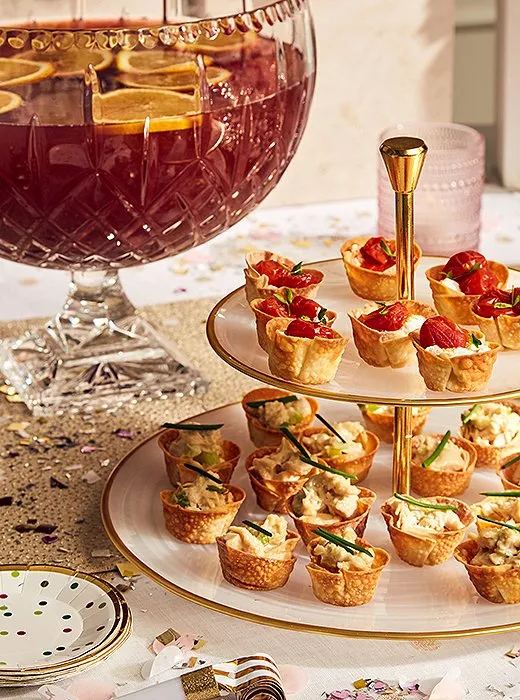 How to Host a Chic New Year's Eve Party