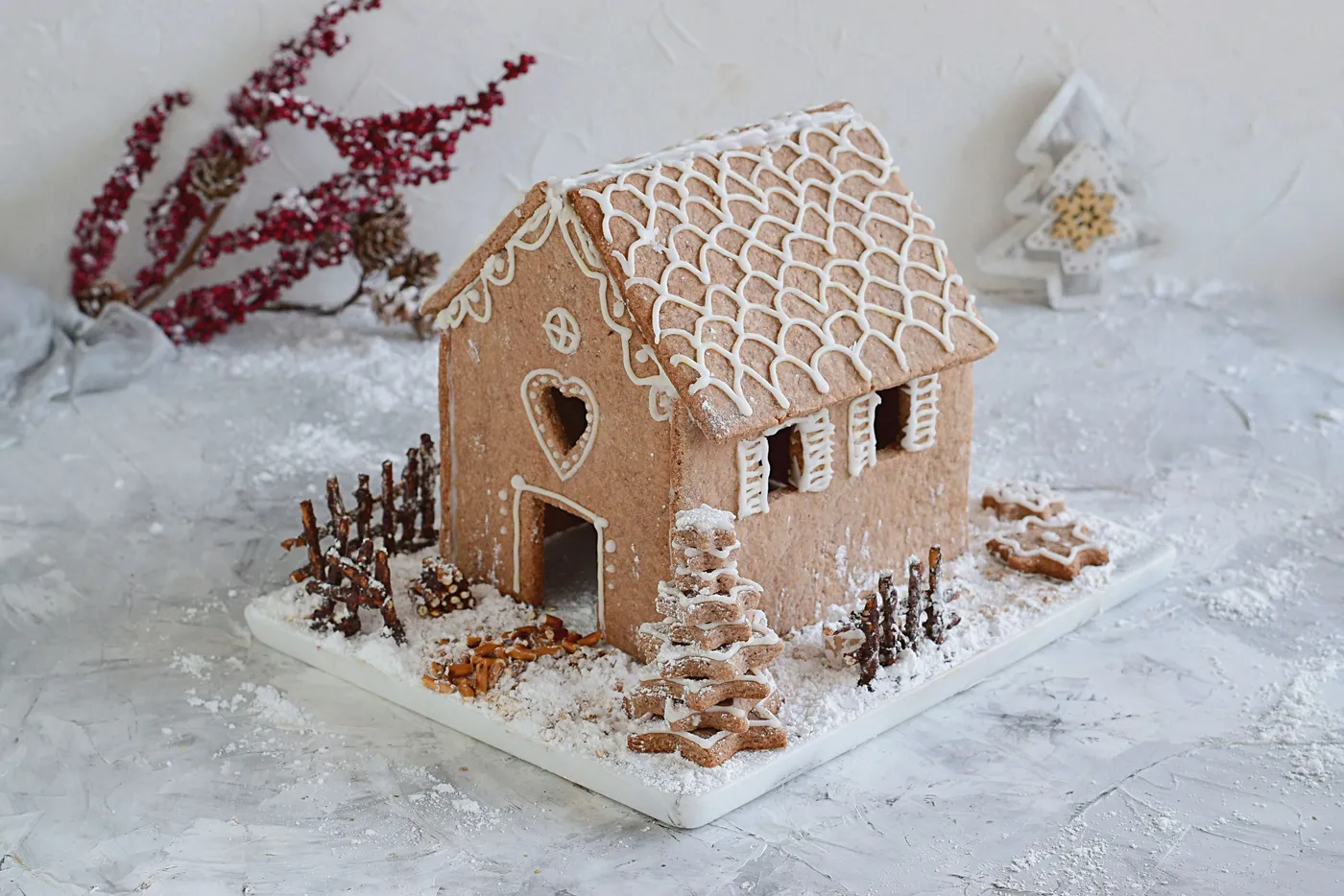How to Make a Perfect Gingerbread House (Easy Recipe!)