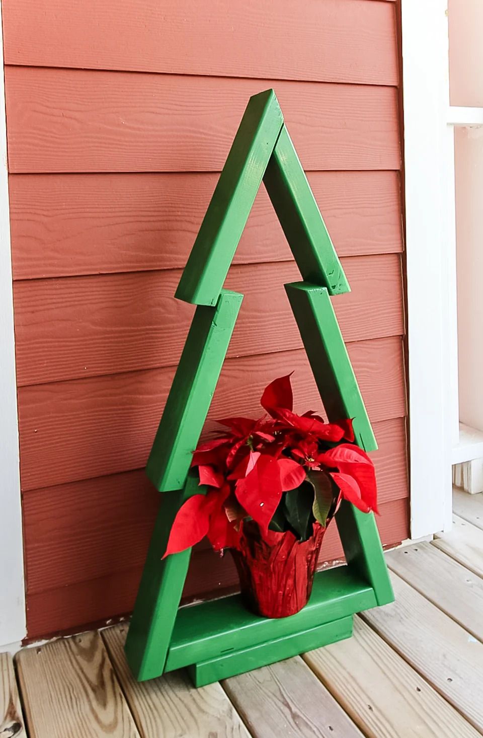 How to Make that viral DIY 2x4 Wood Christmas Tree: A Festive and Easy  Holiday Craft Project