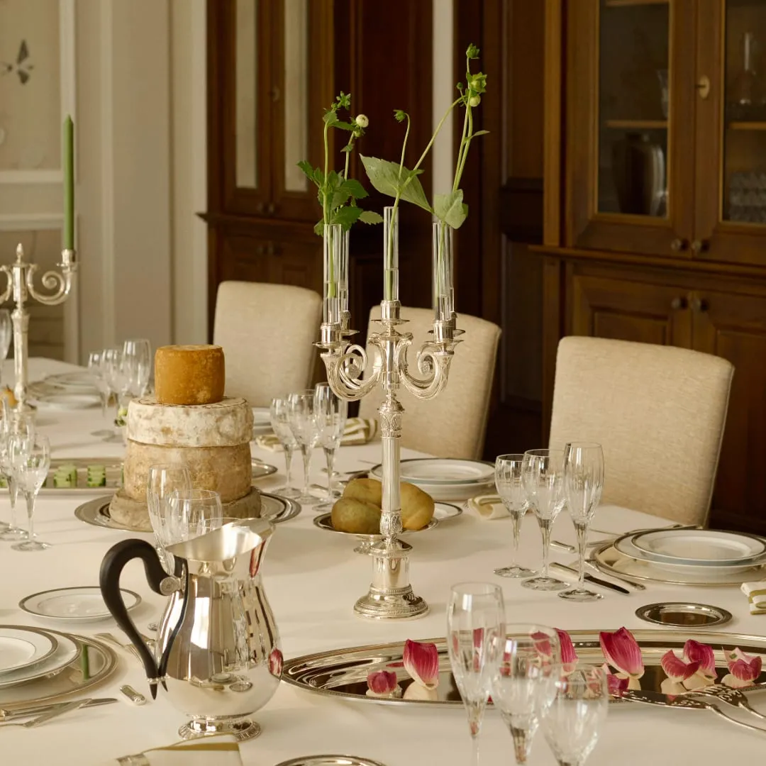 How to Set a Holiday Table: A Guide | Christofle