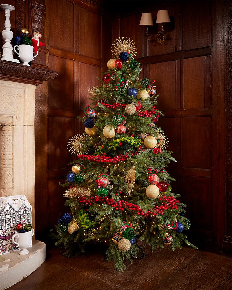 How to Style a Christmas Tree Like a Pro | Liberty