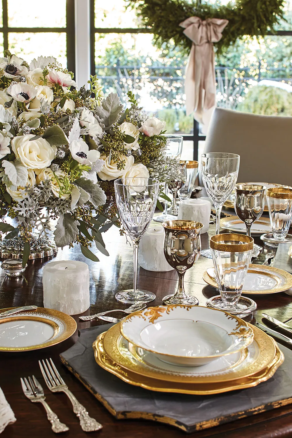 Ideas for Holiday Tables, Merry and Bright - Flower Magazine