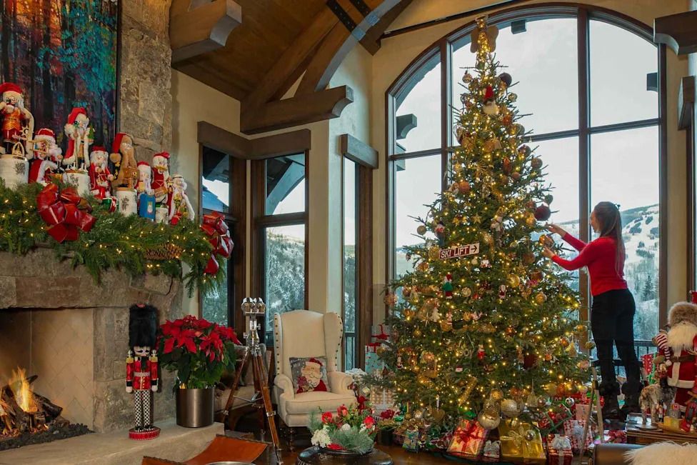 I'm a Professional Christmas Decorator at Top Luxury Ski Resorts—Here Are  My 10 Best-kept Secrets - Yahoo News Singapore
