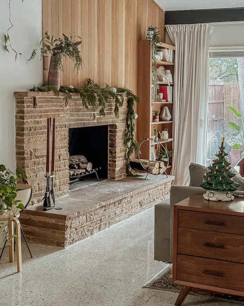 I'm Absolutely in Love with This MCM Home's Perfect Retro Holiday Vibes -  Yahoo Life UK