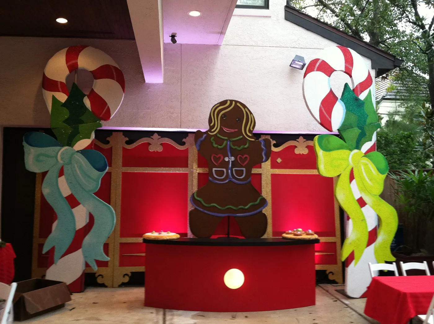 Index of /static/seed/Website Photos/Themed Decor/Winter Holiday/Candyland/