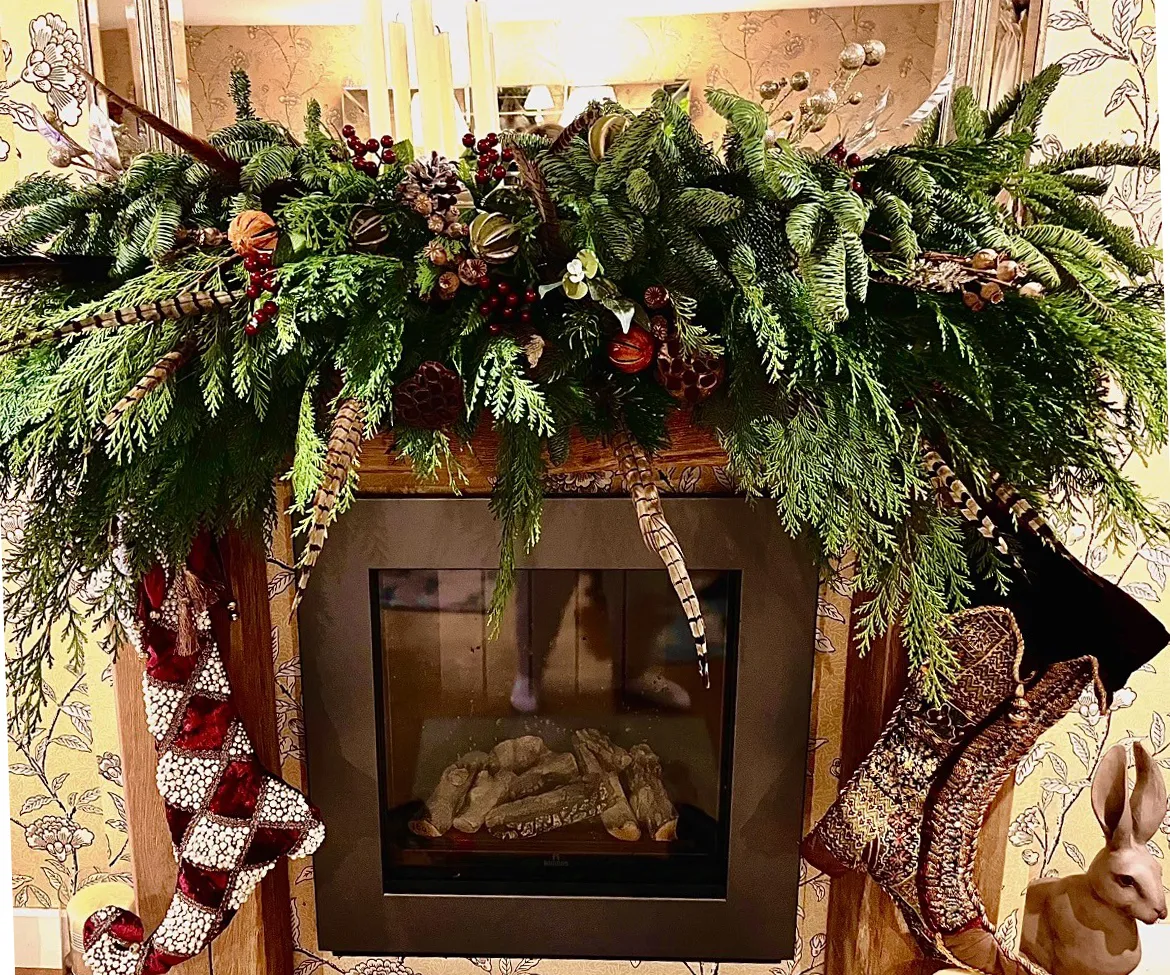 Joy to the World Christmas Garland - Gable Floristry