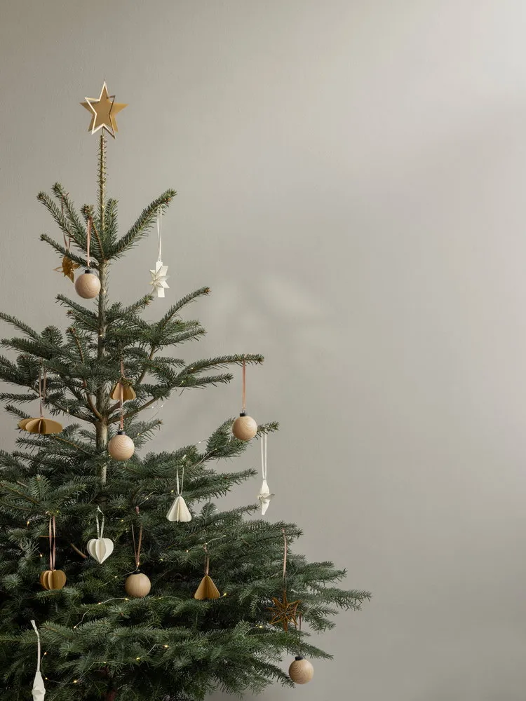 KAZARY Paper Ornaments by Nina Thöming | Christmas Decor at blomus
