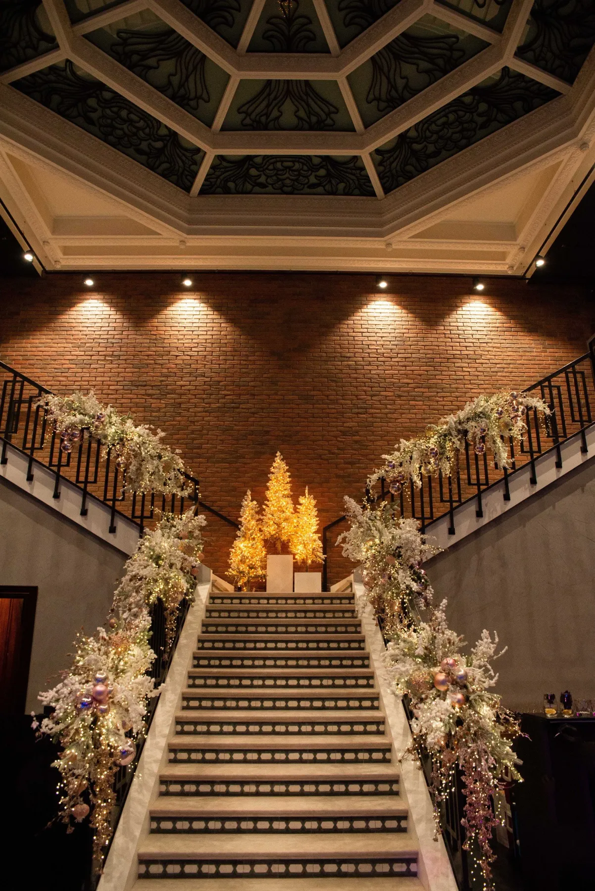 Luxury Christmas Decorators London, Bespoke Festive Styling