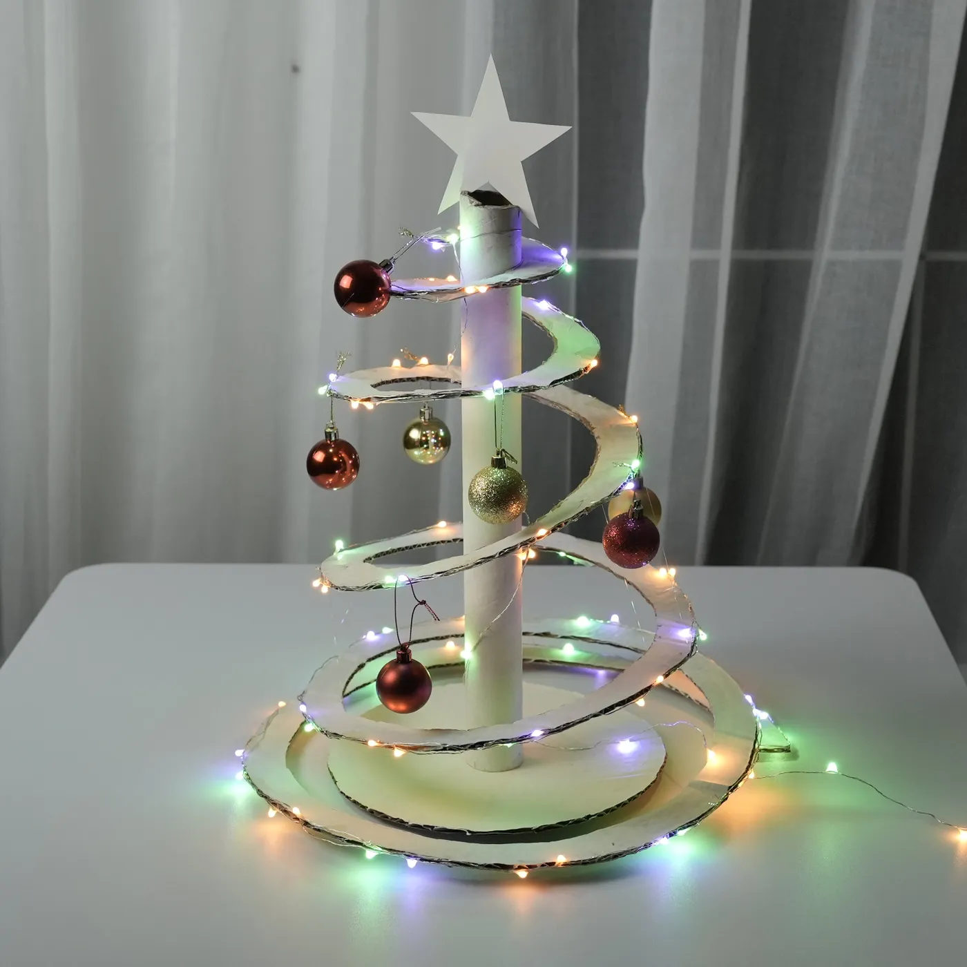 Make a Christmas Tree - Christmas Decoration Ideas - Ollny