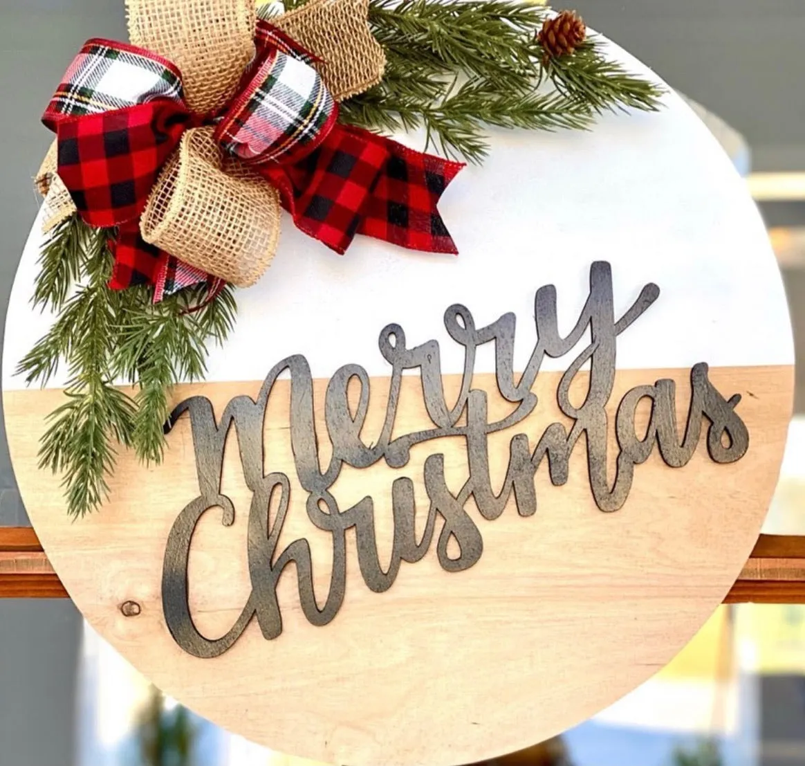 Merry Christmas Round Door Hanger – Breckyn Designs