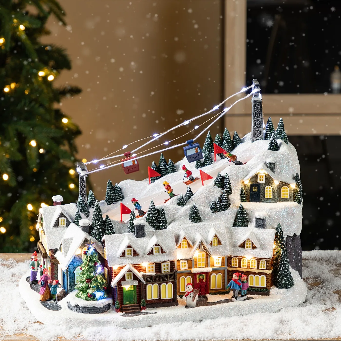 Miniature Christmas Village Pieces 4,000+ Miniature Christmas Village Stock Photos And Royalty-Free Pictures IStock