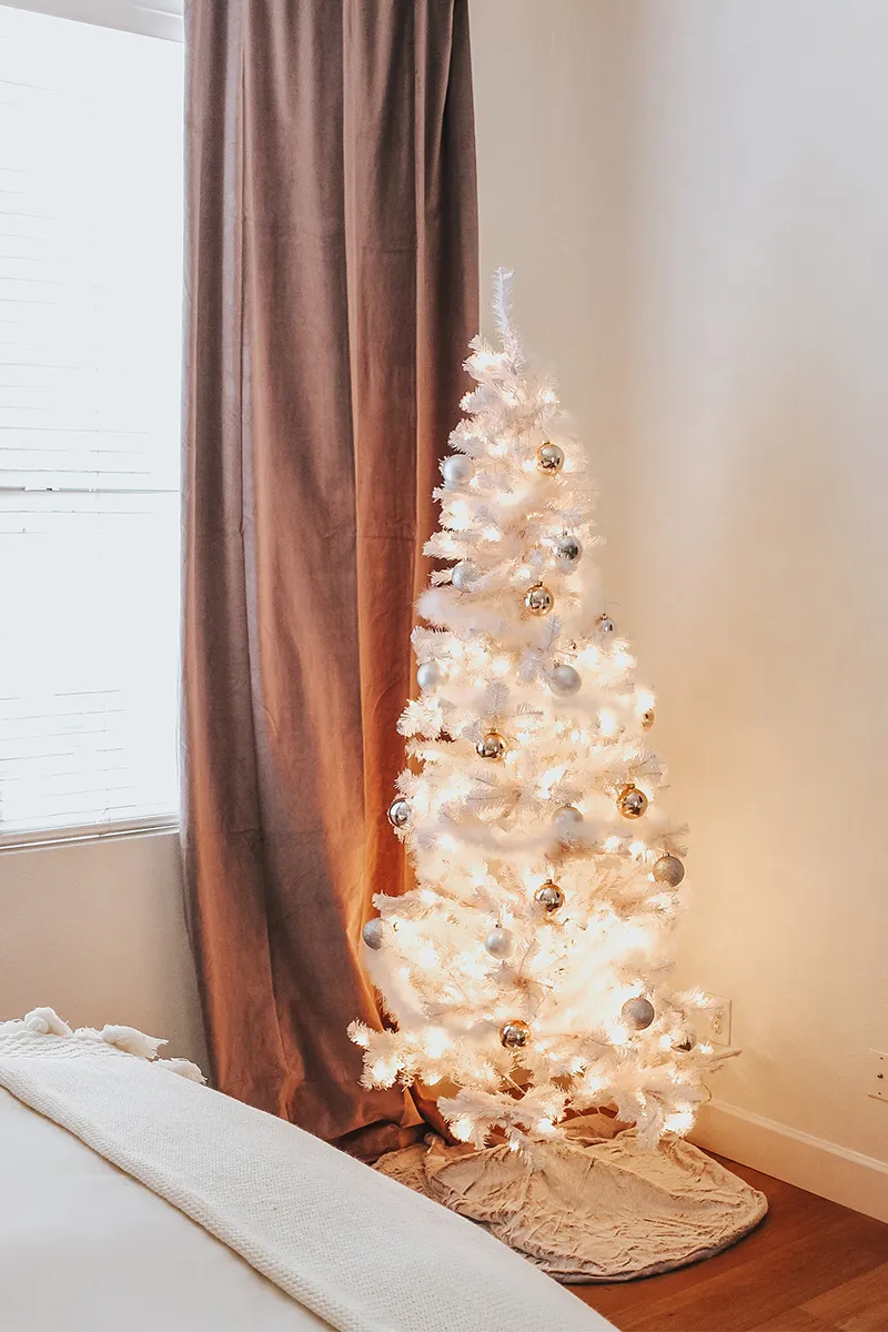 Modern Christmas Decor Holiday Tour - Showit Blog