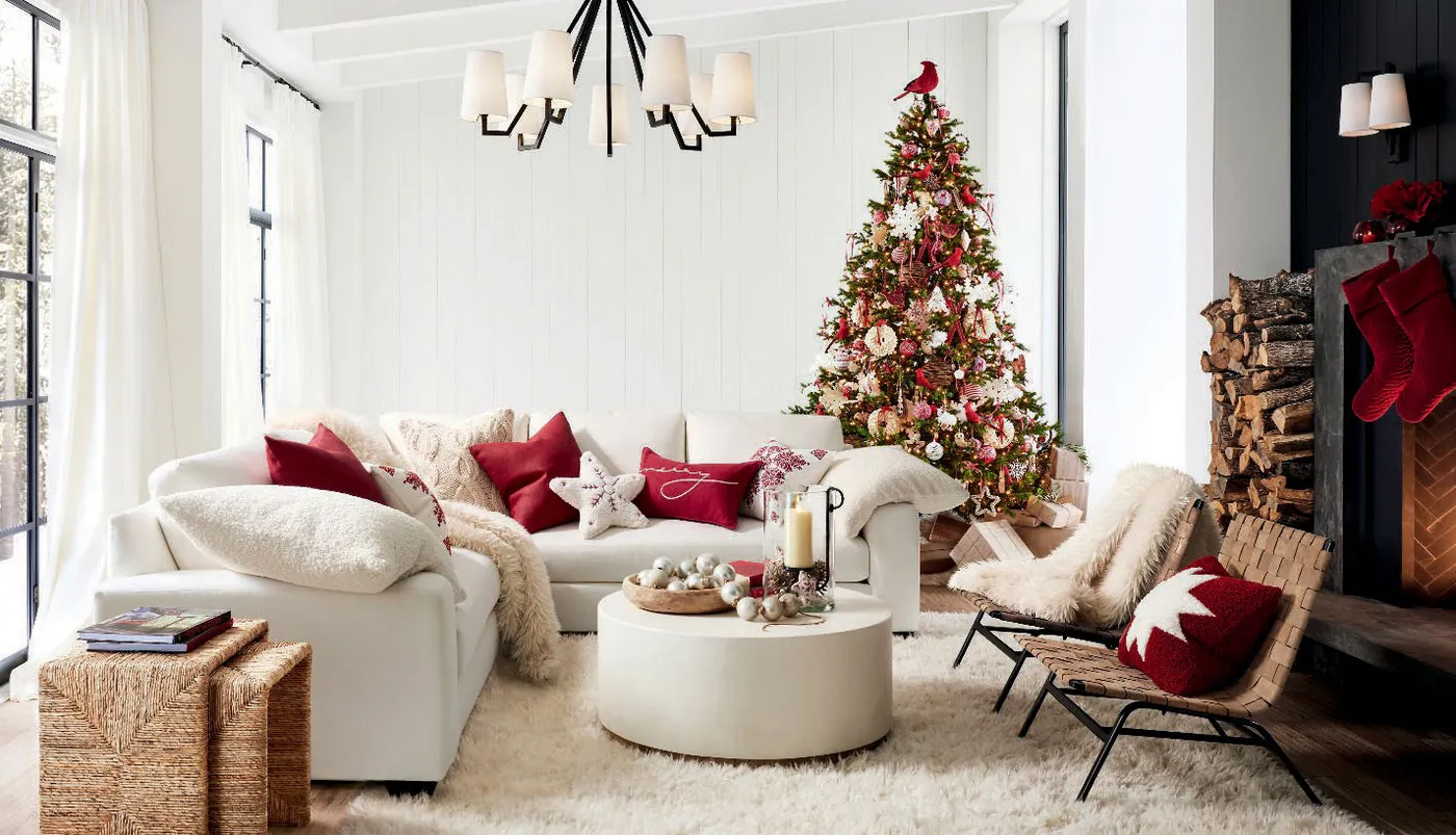 Modern traditional country Christmas home from Pottery Barn - Daily Dream  Decor