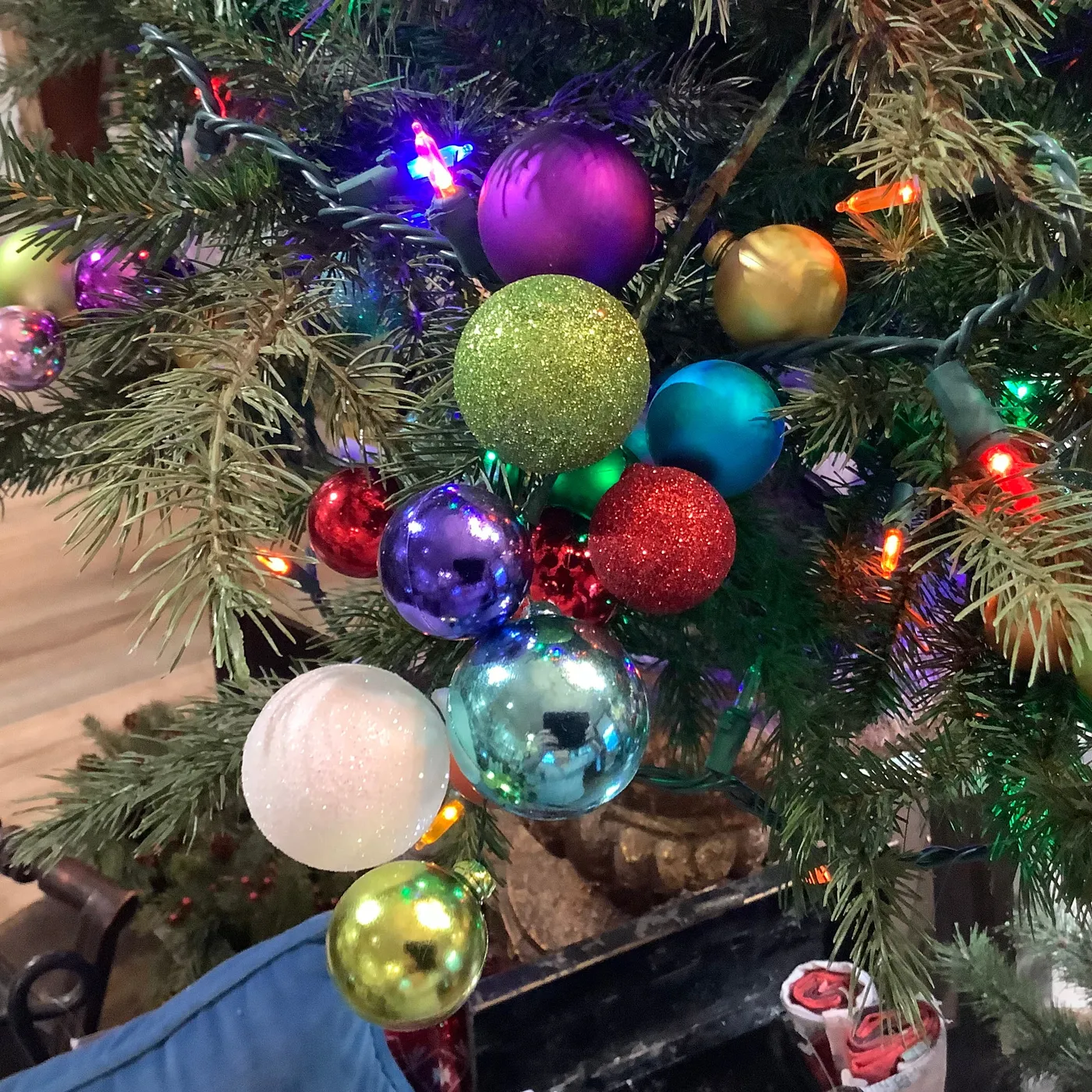 Multicolored ornament pick – Thistle & Co