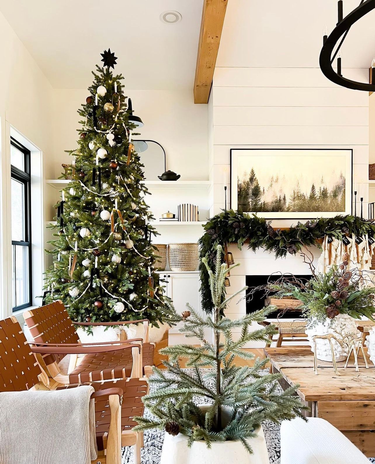 Neutral Christmas Tree Decorations for the Living Room - The House of Hood  Blog