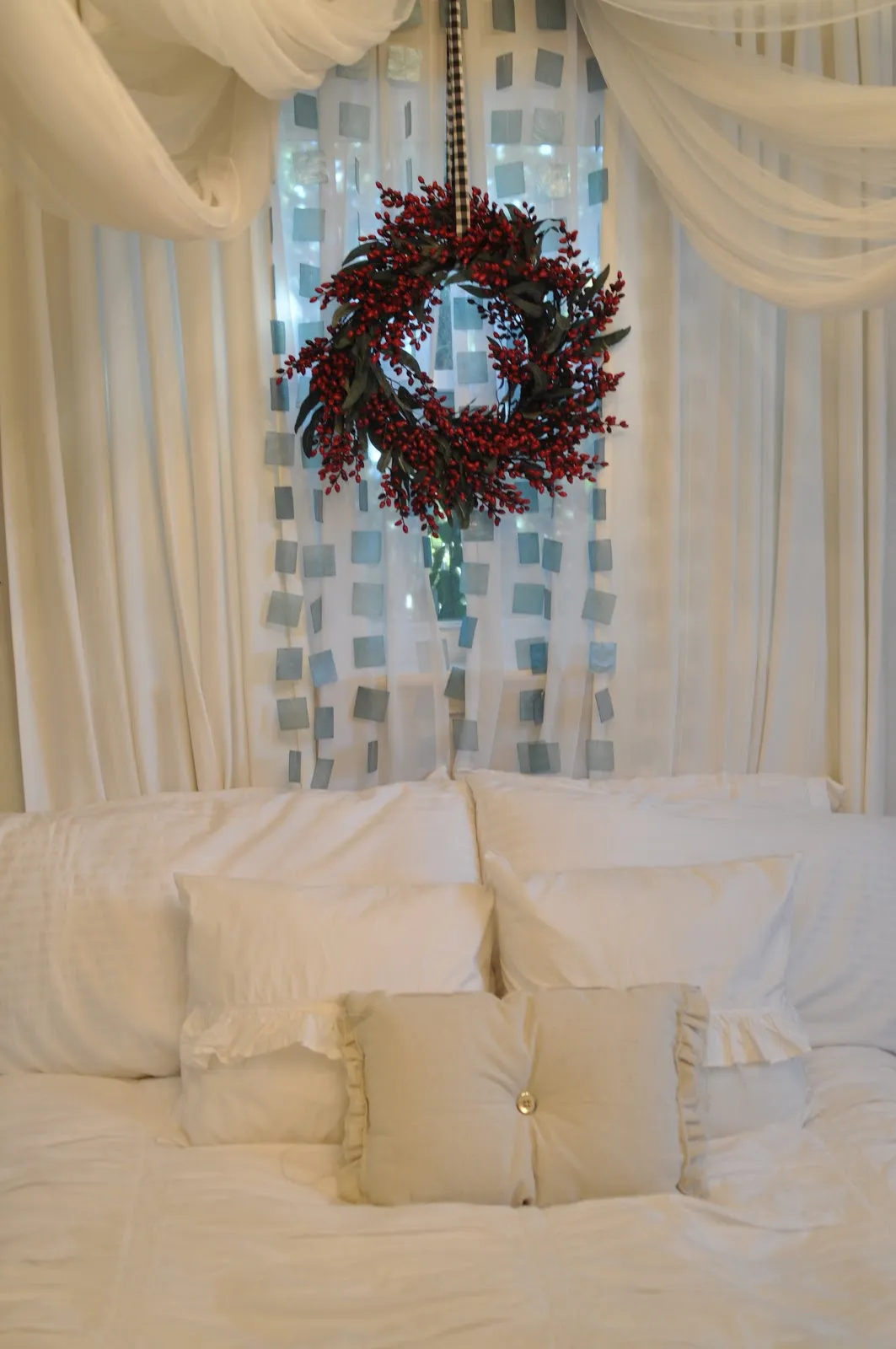 Our Christmasy Bedroom — Domestic Fashionista