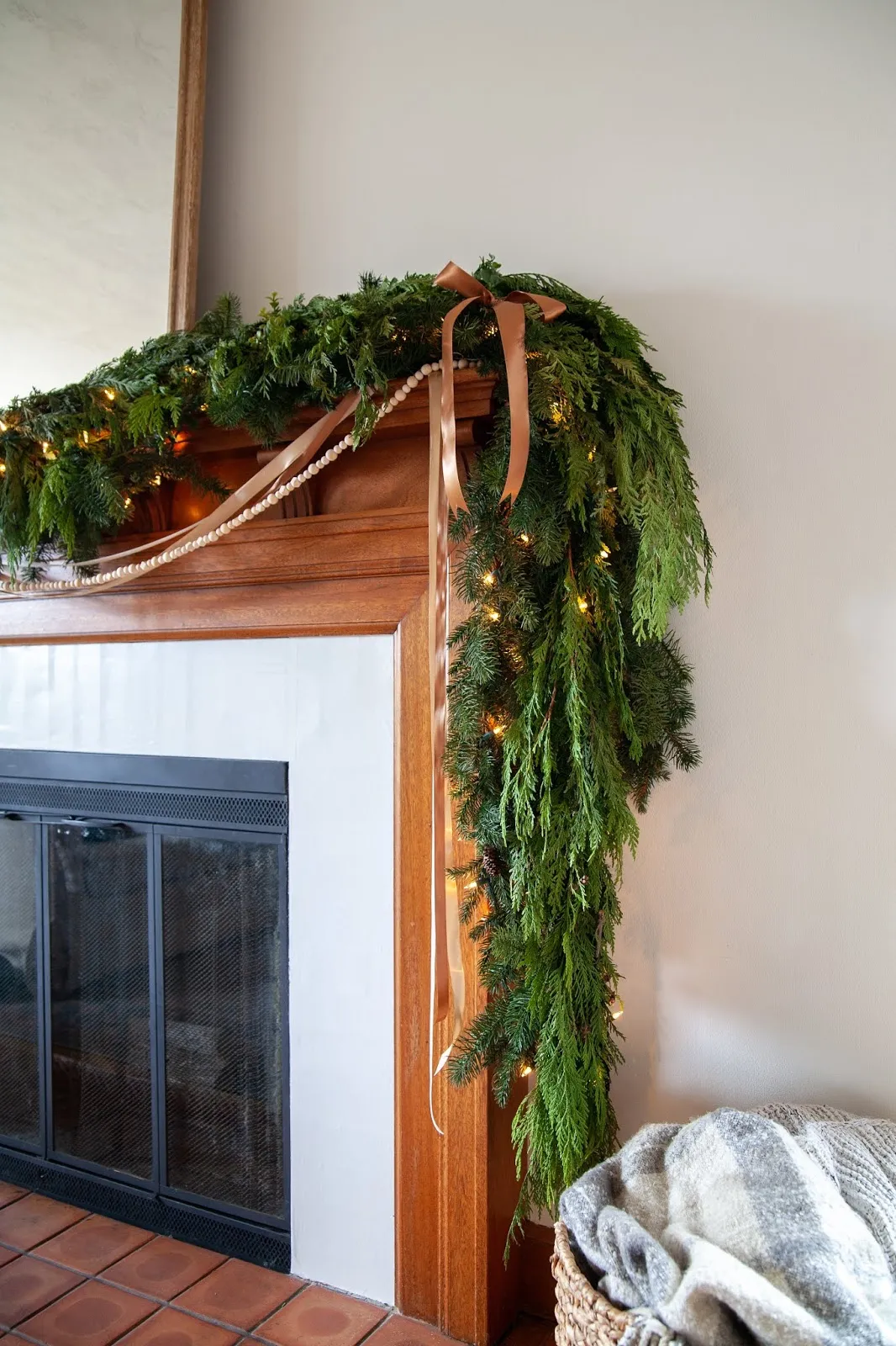 Our classic Christmas decor and fresh + faux greenery / Create / Enjoy