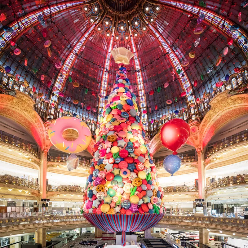 OVER-THE-TOP DESTINATION CHRISTMAS TREES | BeautifulNow