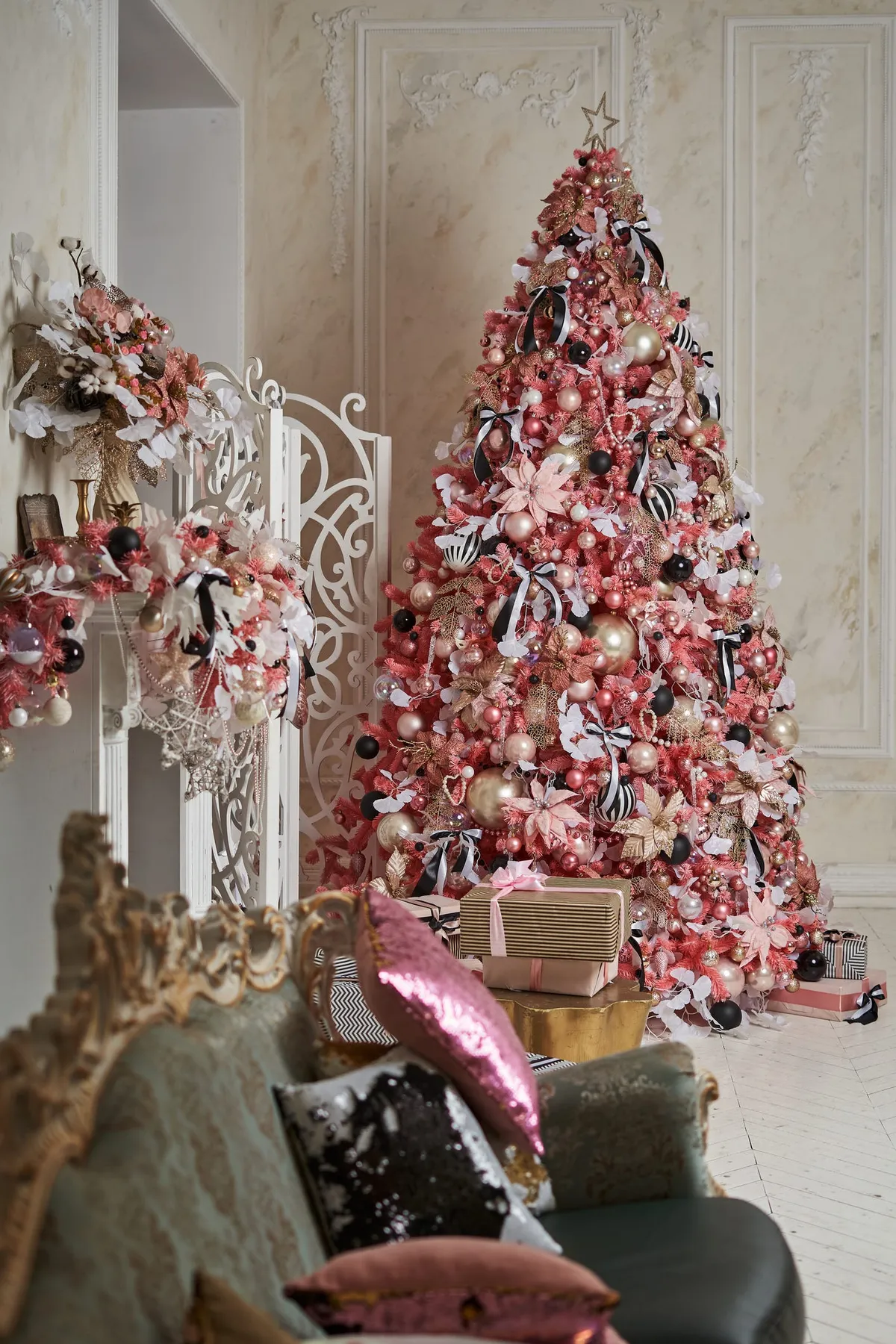 Pink Ribbon Christmas Tree How To Decorate A Christmas Tree With Ribbon