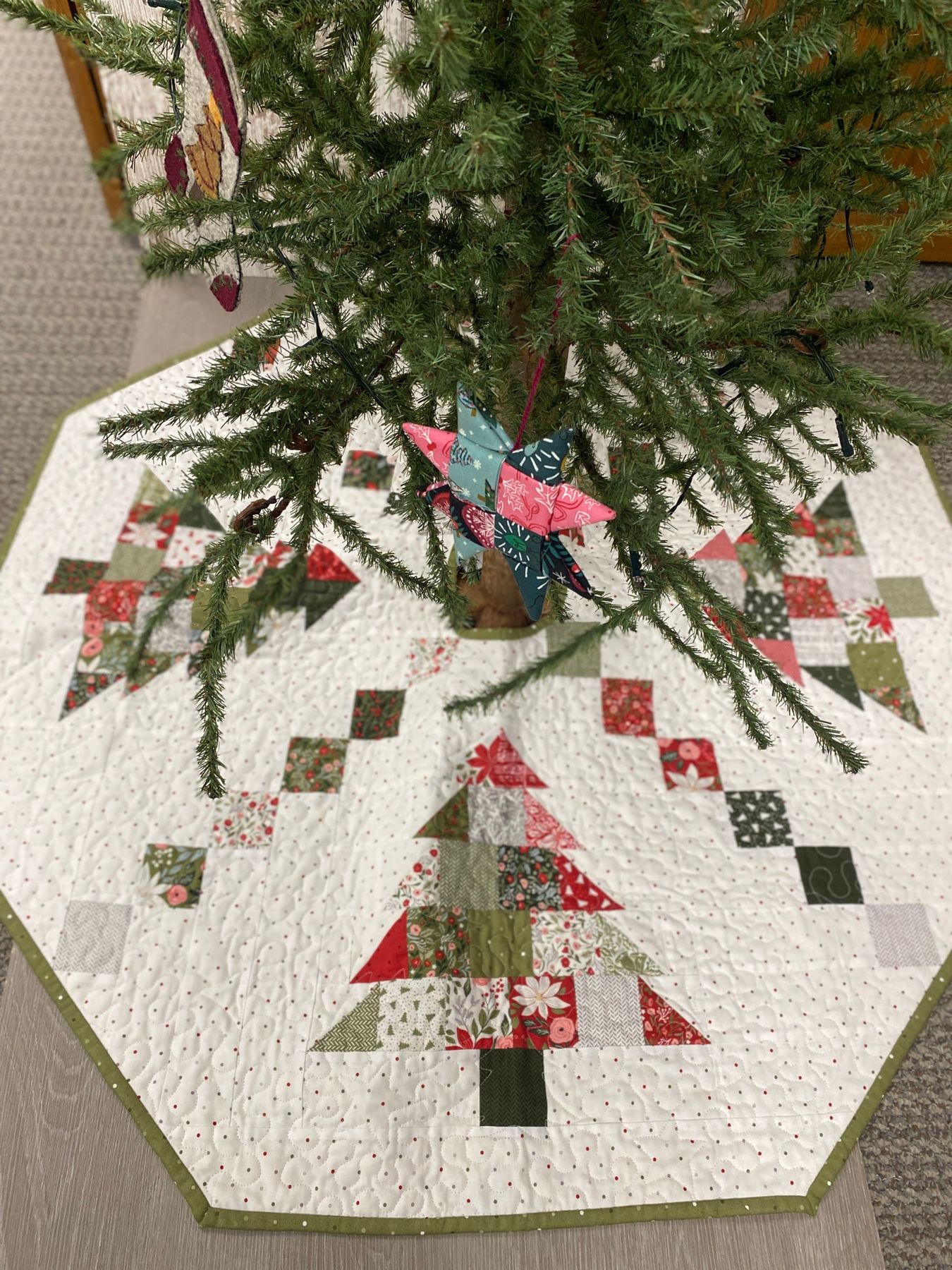 Quilt Kit - Oh Christmas Tree! Tree Skirt with Berry & Pine