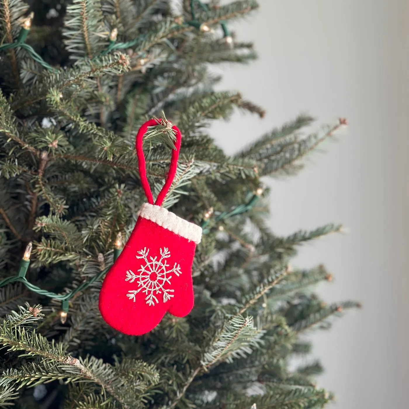 Red Felt Mitten Ornament with Embroidered Snowflake – Ganapati Wholesale