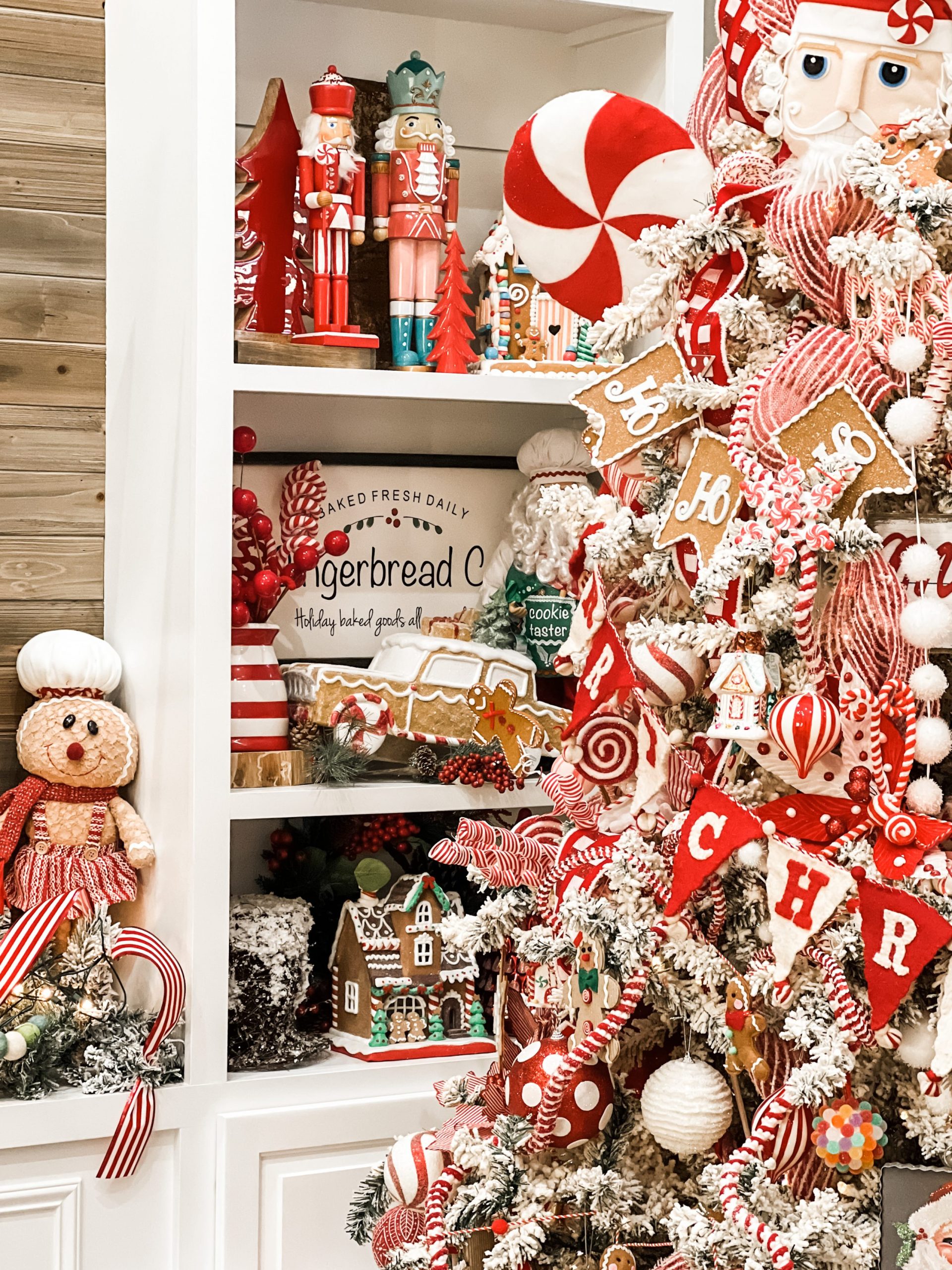 red-white-christmas-tree-gingerbread-living-room4 - Re-Fabbed