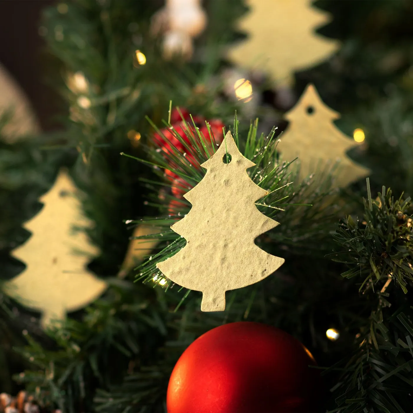 Roamwild Seeded Paper Shapes - Pack Of 100 (Christmas Tree)