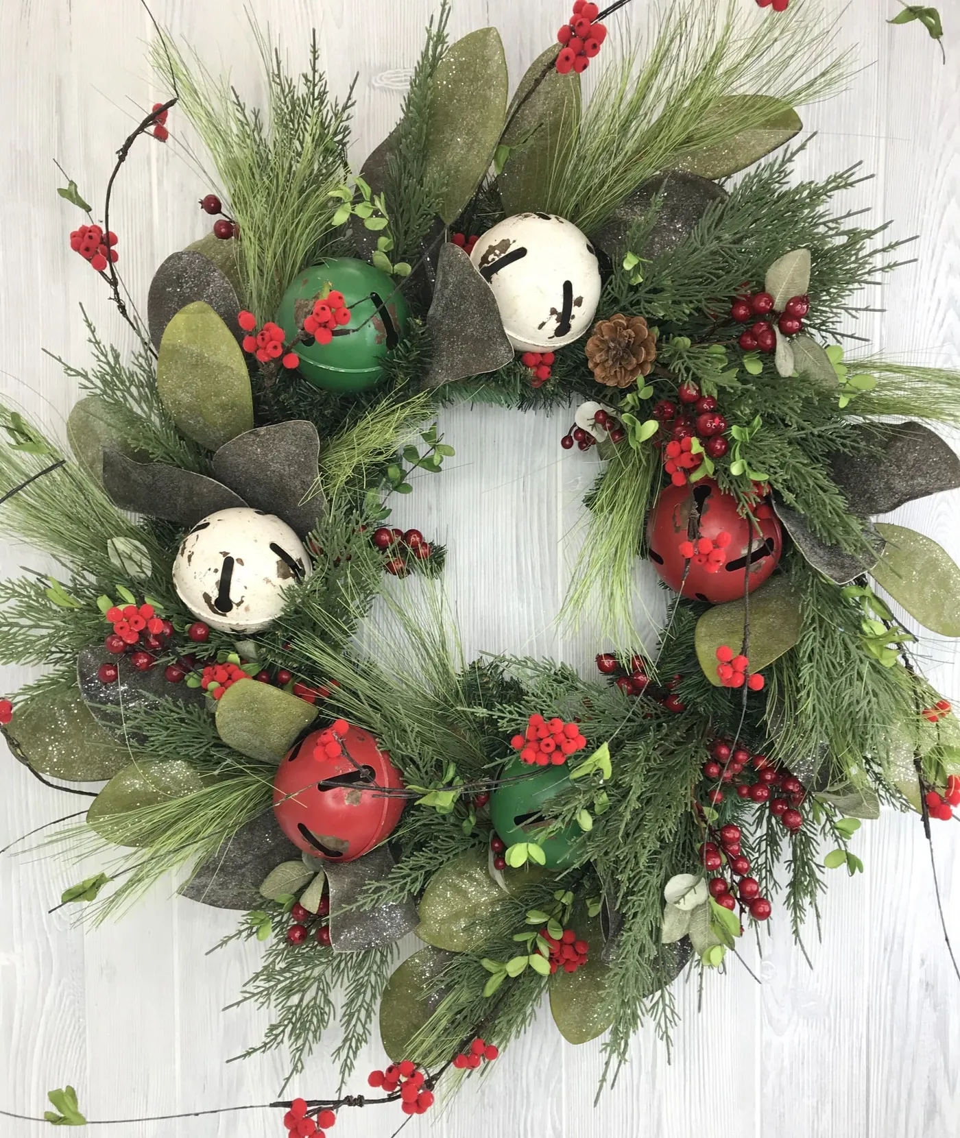 Rustic Bell Magnolia Leaf Christmas Wreath with natural elements . Kelea's  Design School