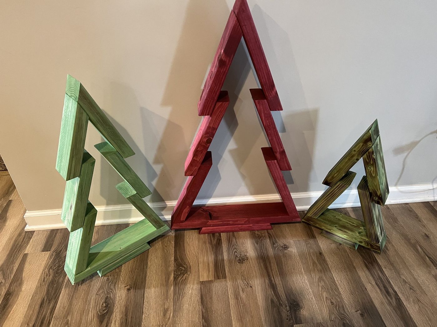 Rustic Pine Wood Christmas Tree - Stained Holiday Decor