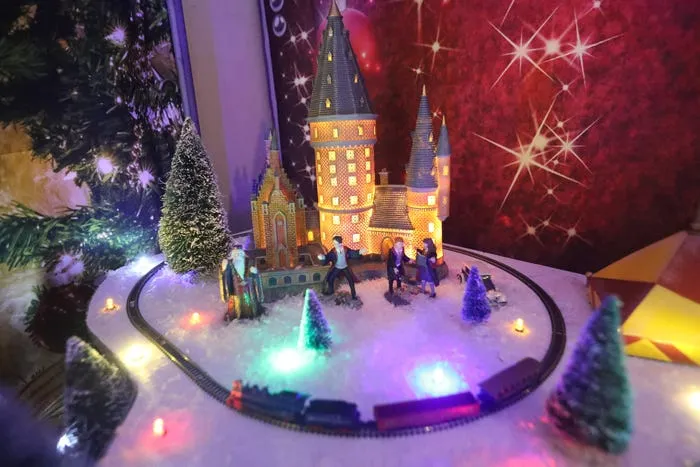 Savannah resident brings Christmas village to life with model trains