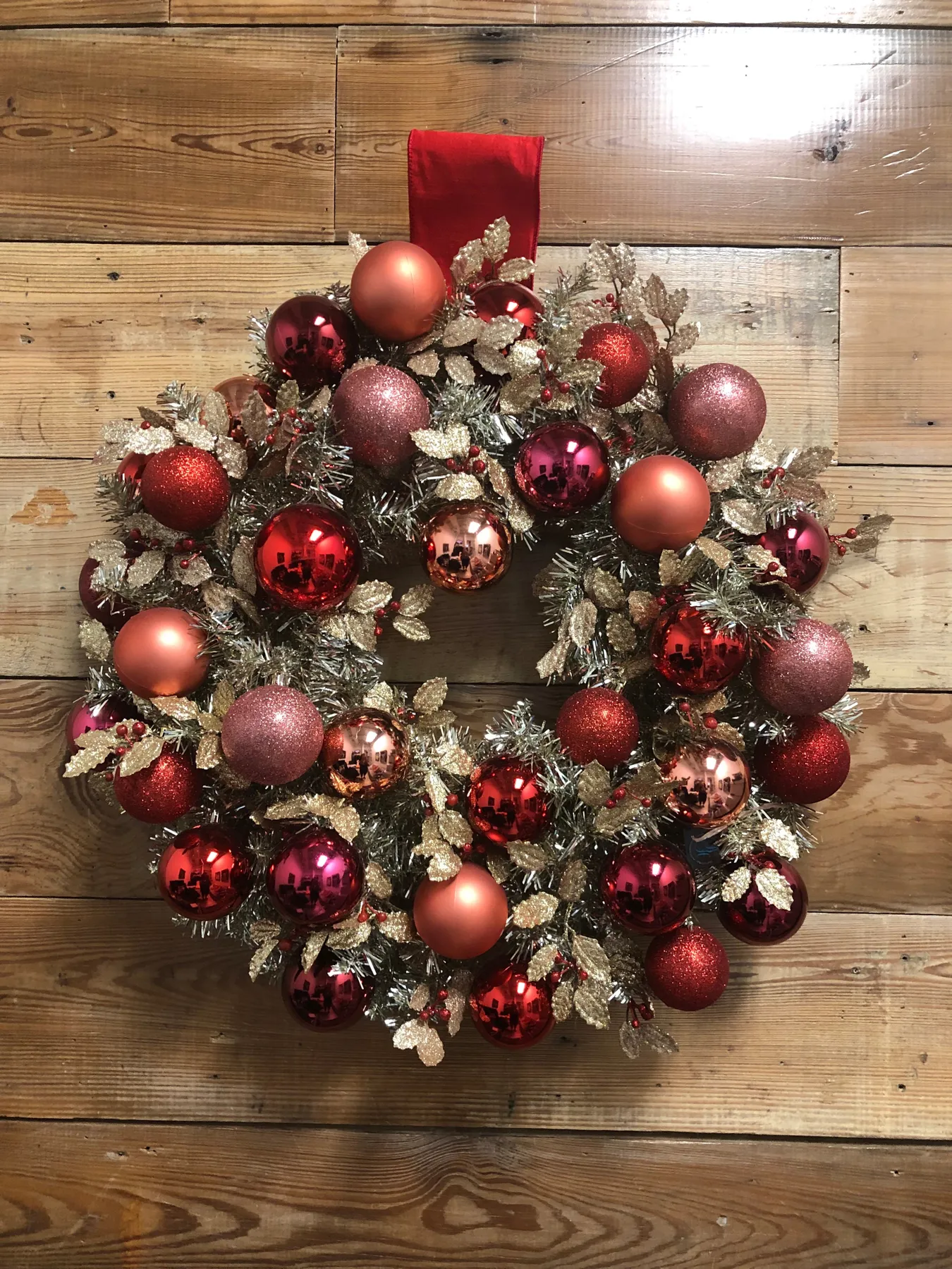 Season Greetings Gold & Burgundy Wreath