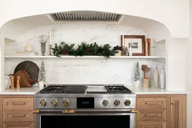 See The 2023 Southern Living Idea House All Dressed Up For The Holidays
