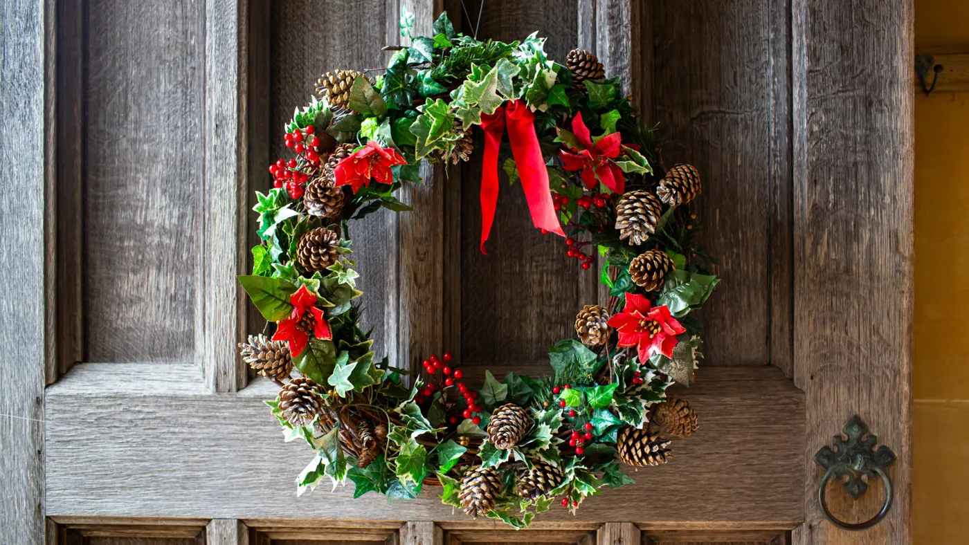 Simple Christmas Wreath Simple DIY Minimalist Christmas Wreath To Make –  Tea And Forget-me-nots