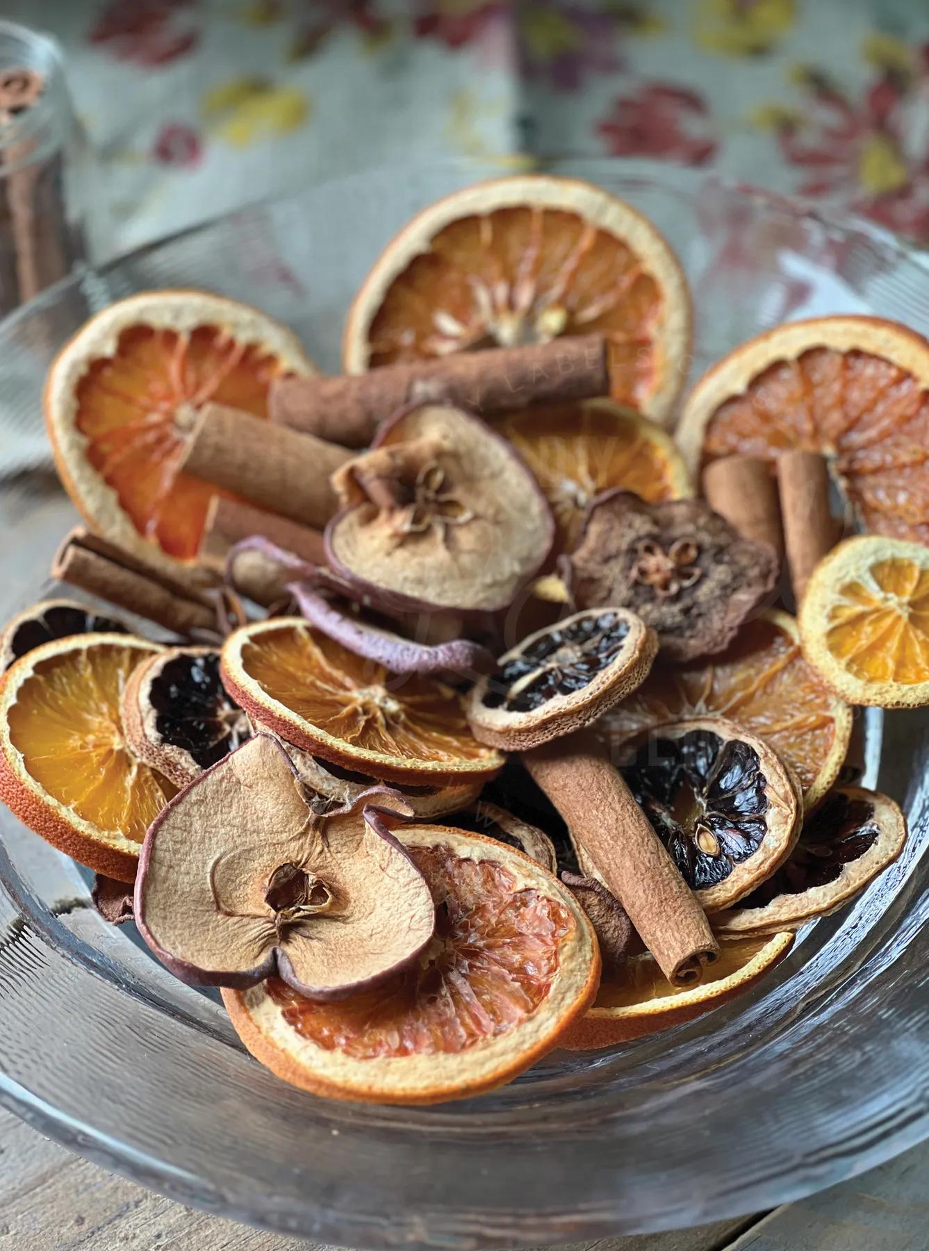 Six Ways to use dried fruit in your fall and holiday projects — DIY Labels  Club