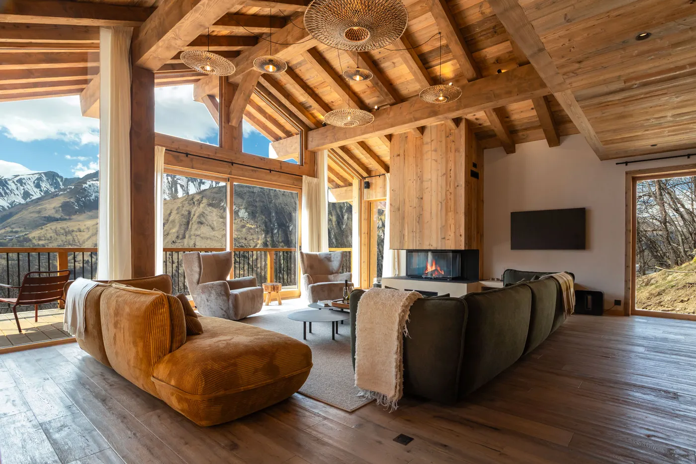 Ski Chalet Aesthetic: How To Get The Look At Home
