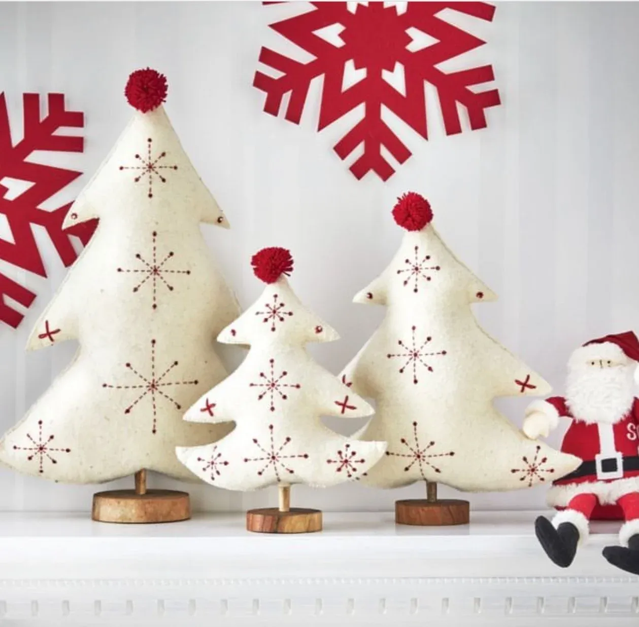 SMALL FELT TREE — LADY DI'S