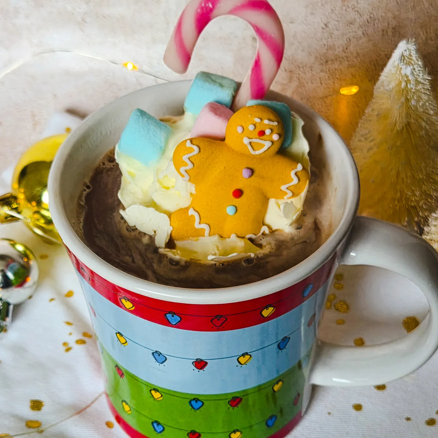 Super Easy Christmas hot chocolate - Anne Travel Foodie