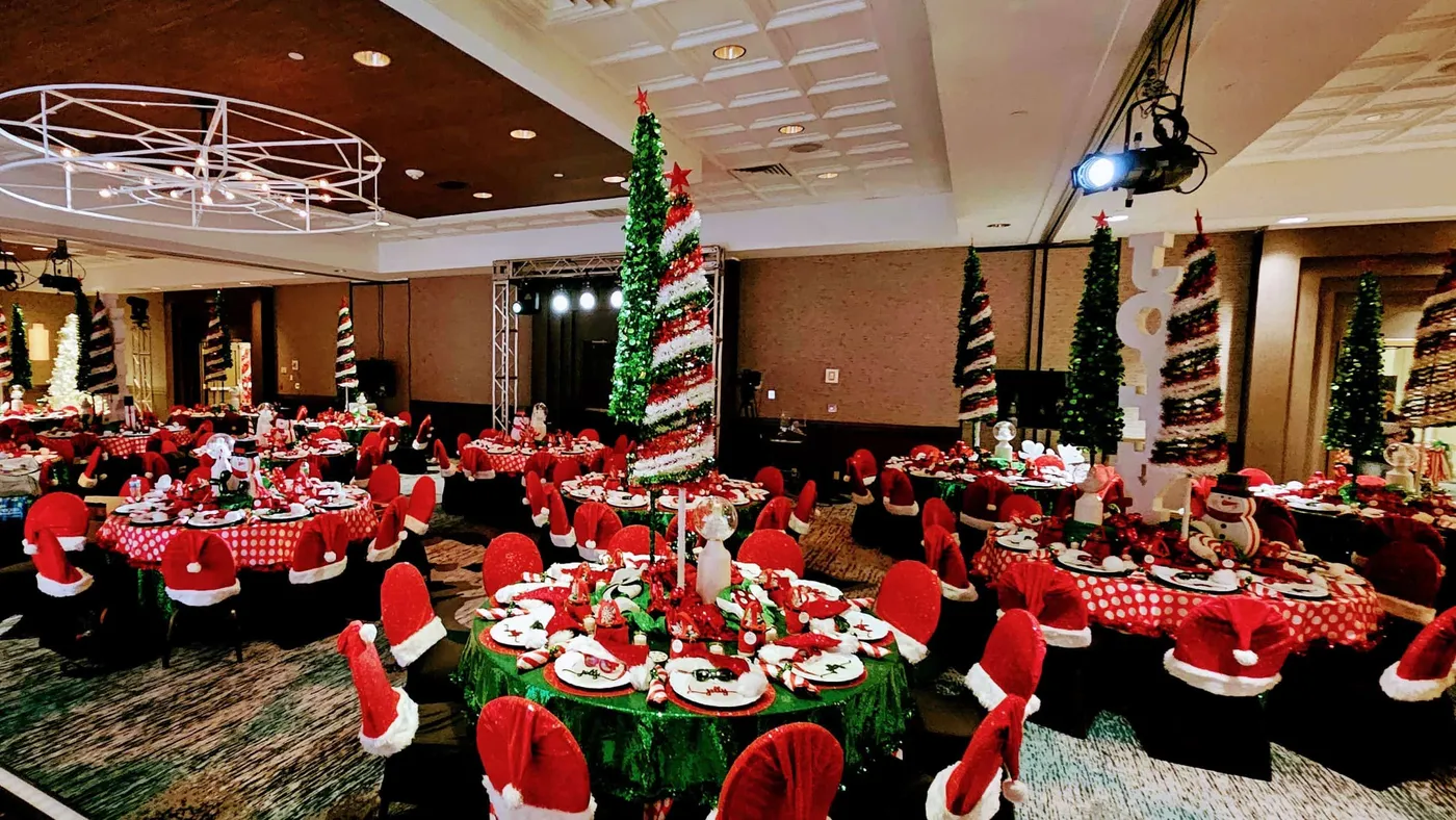 The Art of Planning a Christmas Party That Feels Luxurious-Not Cheesy |  Parlor Banquet