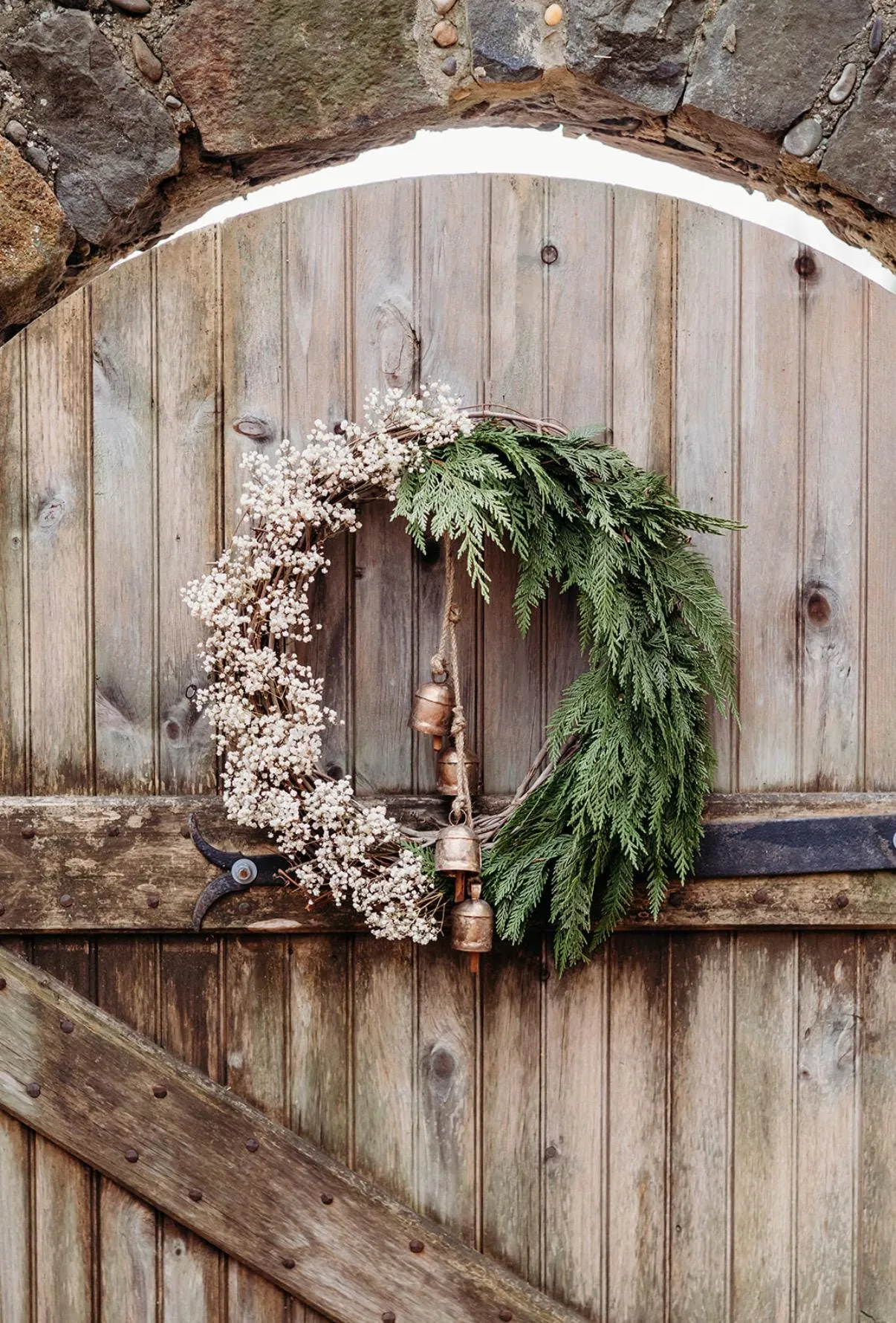 The Winterbells - Dried and preserved flowers holiday wreath - Holiday –  Vera Studio