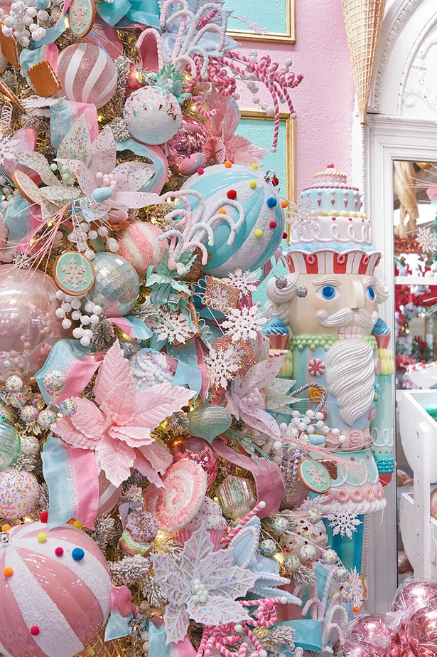 Themed Christmas Decor - Our Collections | Decorator's Warehouse