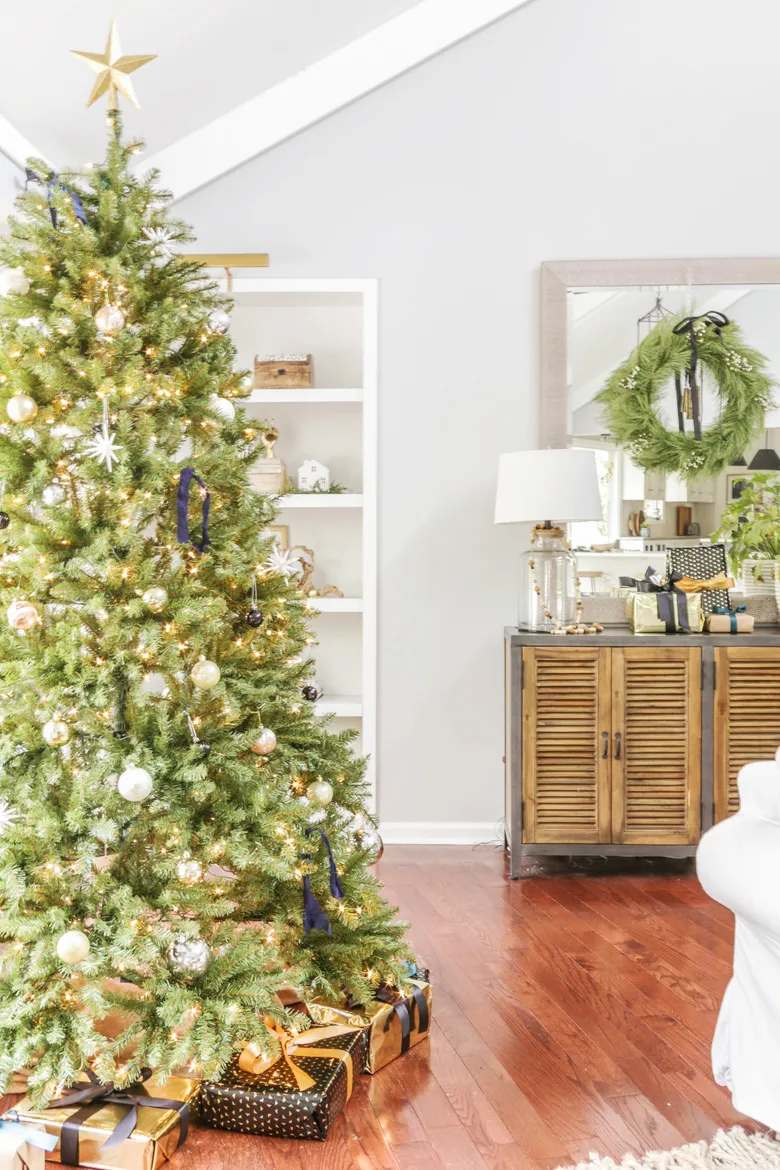These Christmas Tree Decoration Ideas Will Have You Pining For December