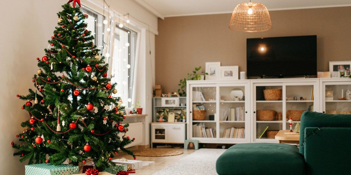 This Is the Best Spot in the House to Put Up Your Christmas Tree – Sunset  Magazine