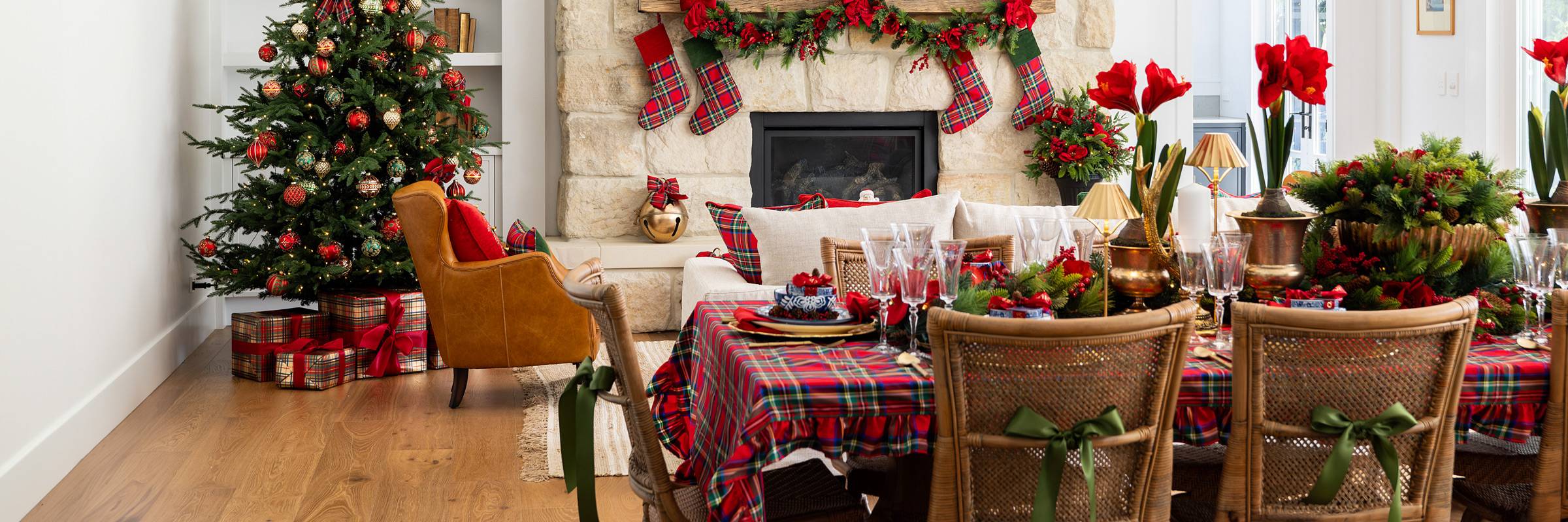 Traditional Christmas Decor | Trees, Wreaths, Garlands & Ornaments