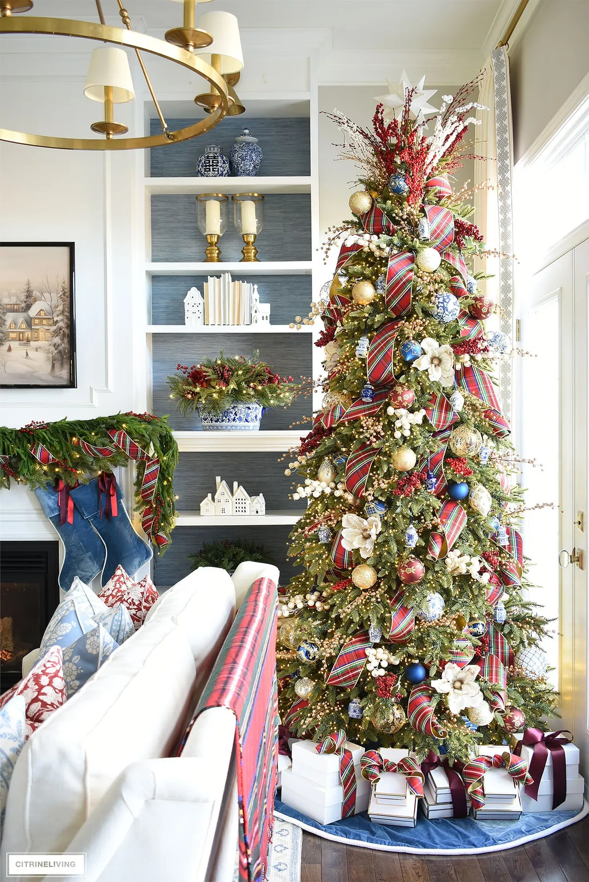 TRADITIONAL CHRISTMAS TREE | CITRINELIVING