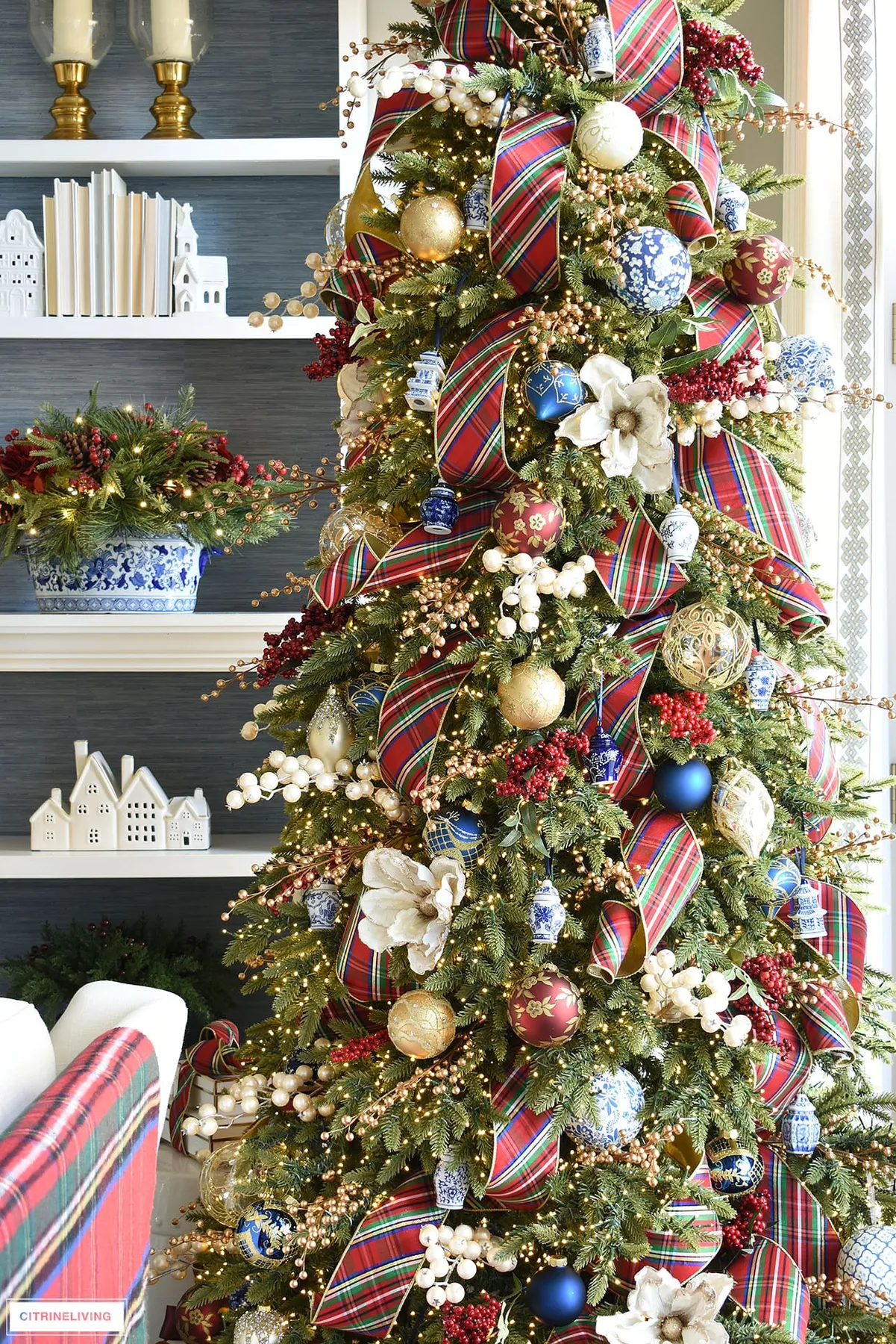 TRADITIONAL CHRISTMAS TREE | CITRINELIVING